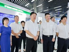 國家知識產(chǎn)權(quán)局黨組成員、副局長胡文輝一行調(diào)研正泰